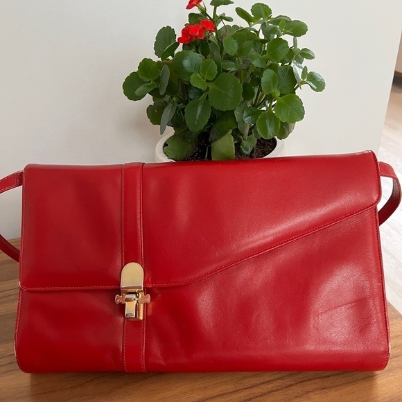 VINTAGE Red Envelope Style Shoulder Bag Clutch Bag Day to Night Business Office - Picture 1 of 16